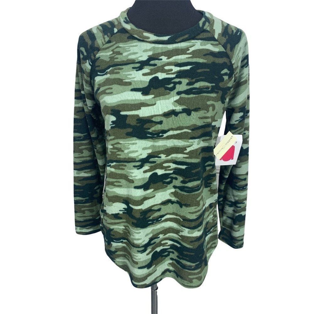 Bobbie Brooks Medium green black‎ Camo camouflage super cozy sweater